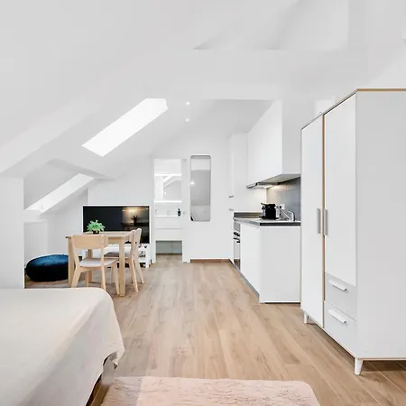 Apartman 7 - Near Place De Paris